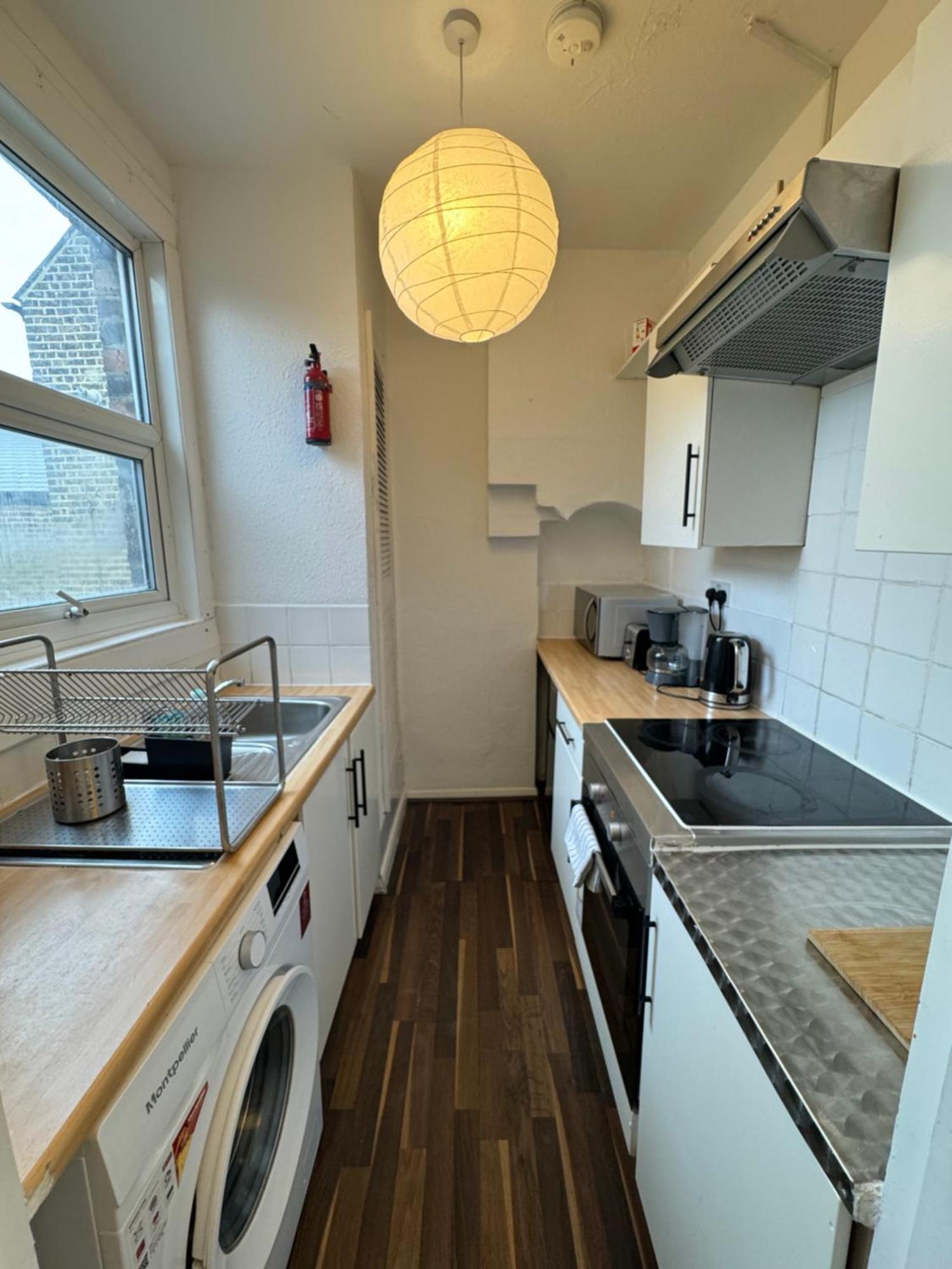 2 Bed Apt Sofa Bed Up To 6 Londres Exterior foto