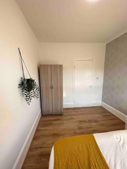 2 Bed Apt Sofa Bed Up To 6 Londres Exterior foto