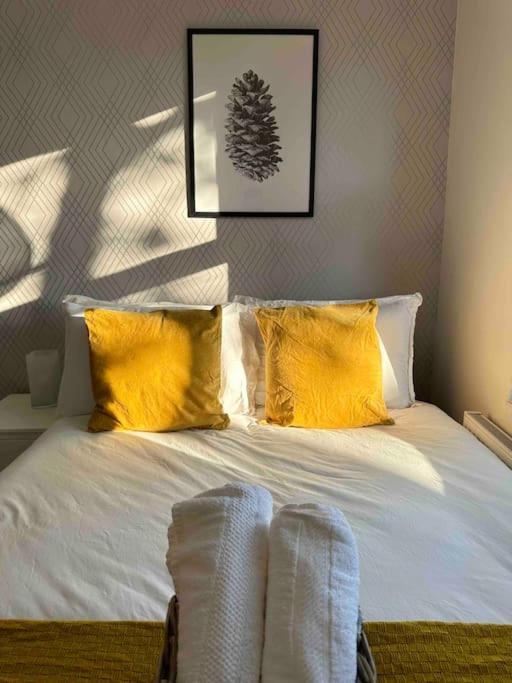 2 Bed Apt Sofa Bed Up To 6 Londres Exterior foto