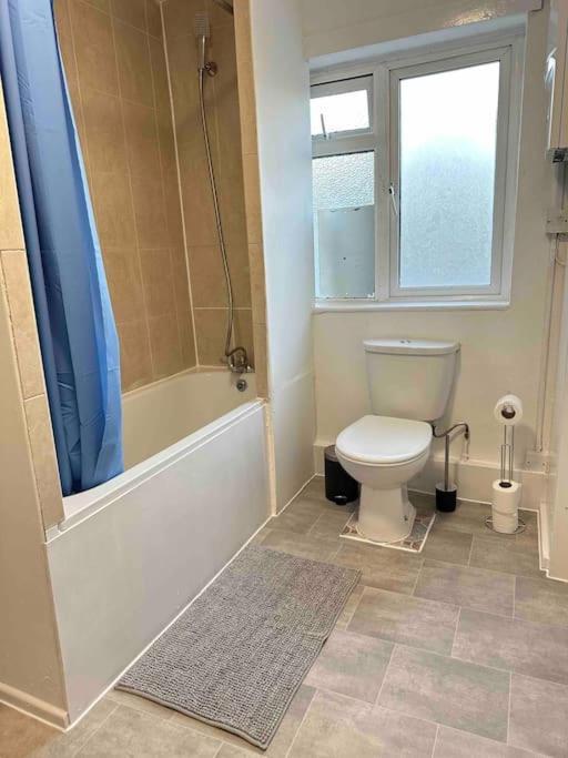 2 Bed Apt Sofa Bed Up To 6 Londres Exterior foto